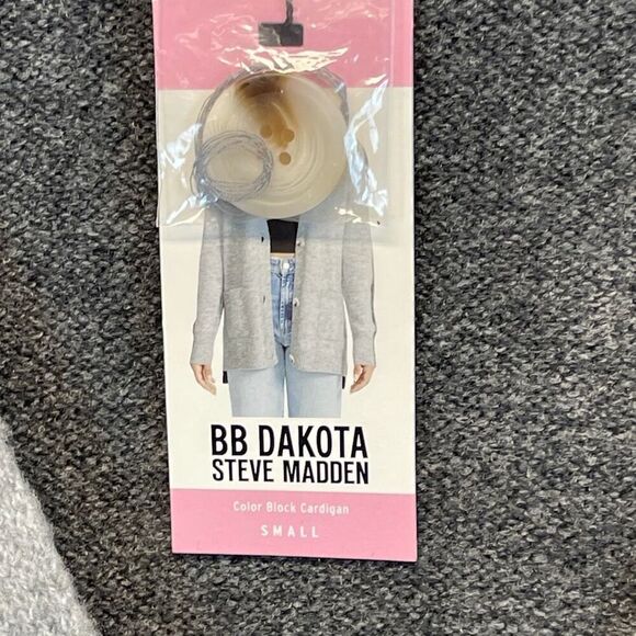 NWT BB DAKOTA STEVE MADDEN Sweater Womens Small Gray Combo Colorblock Cardigan - Picture 5 of 15